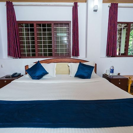 Oyo 10262 Hotel Munnar Rock Dış mekan fotoğraf