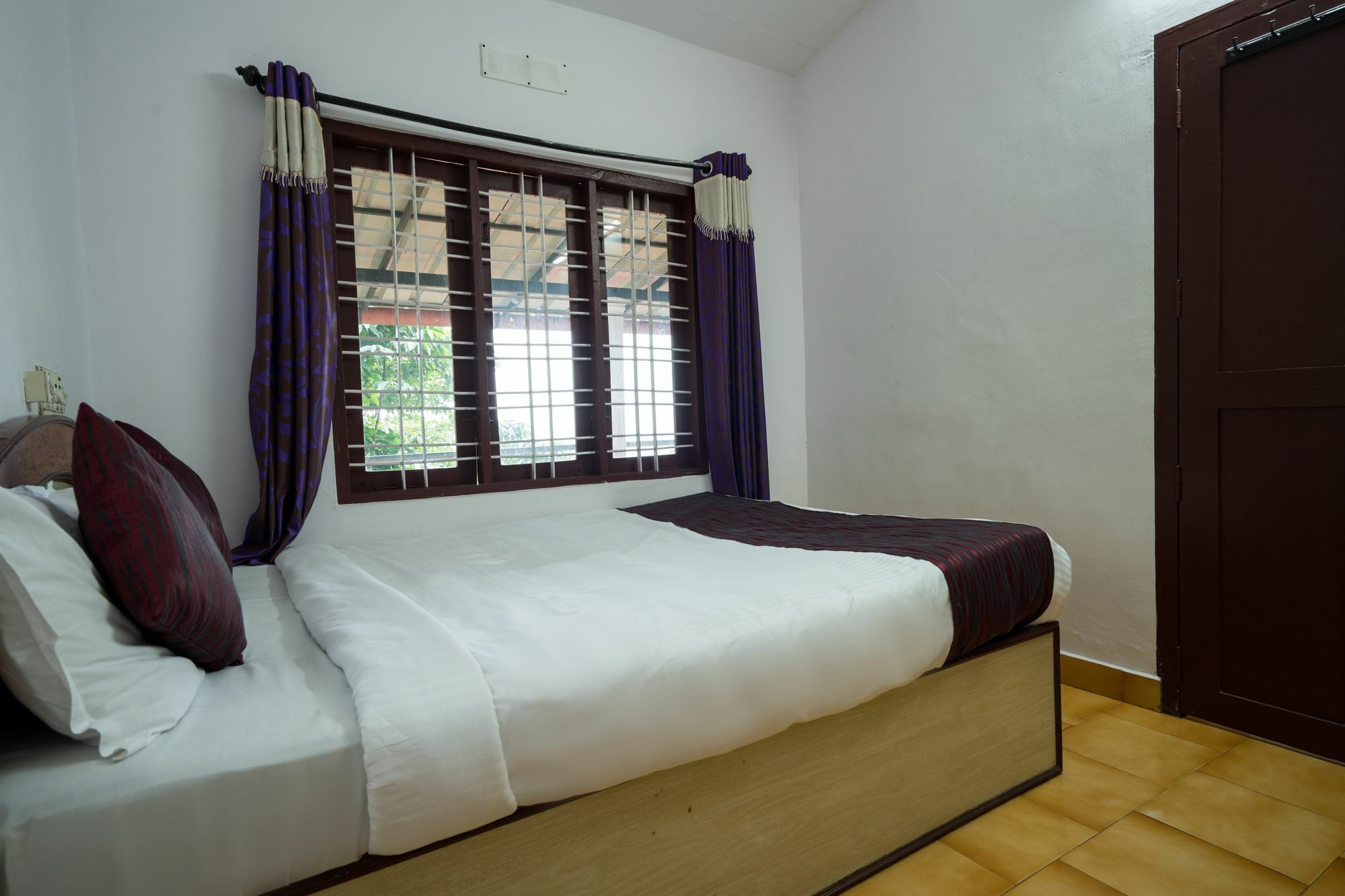 Oyo 10262 Hotel Munnar Rock Dış mekan fotoğraf